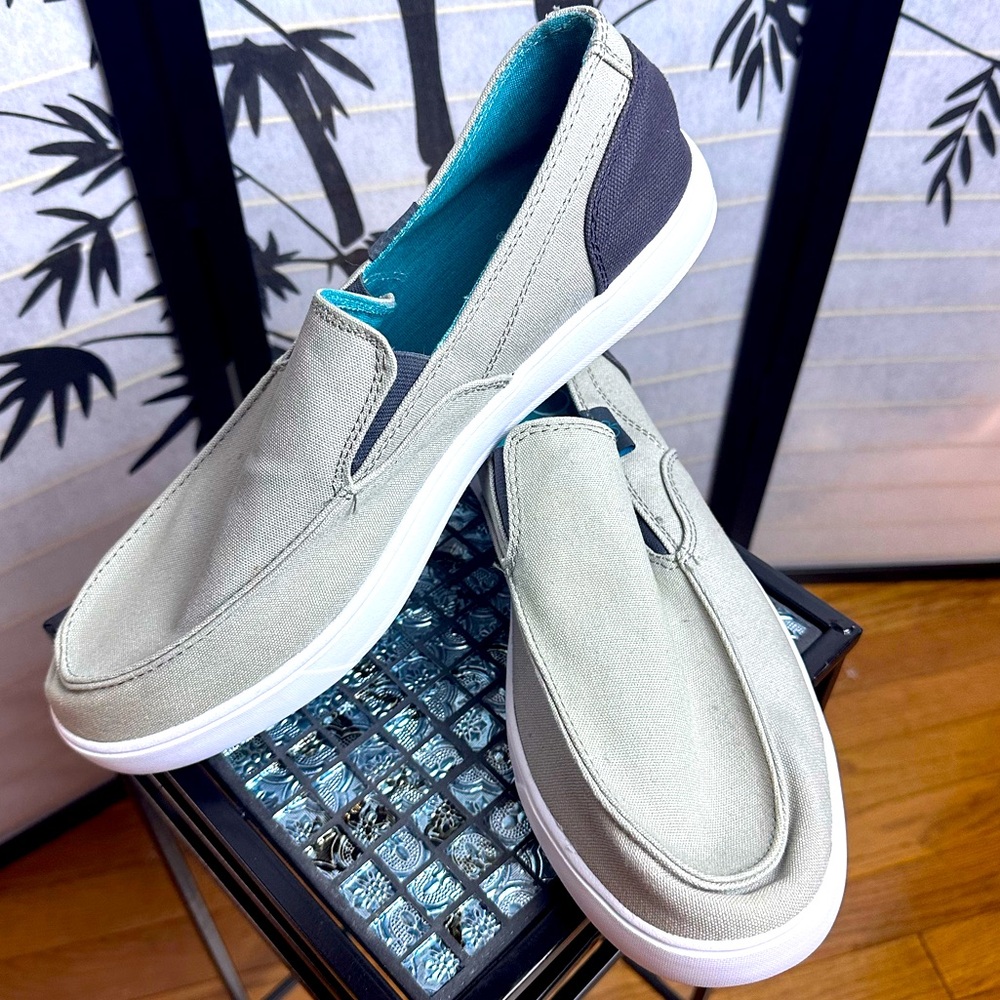 NWOT: Tan / Khaki Grey Accent Heel Canvas OP Men’s Slip On Boat Shoes Size 12